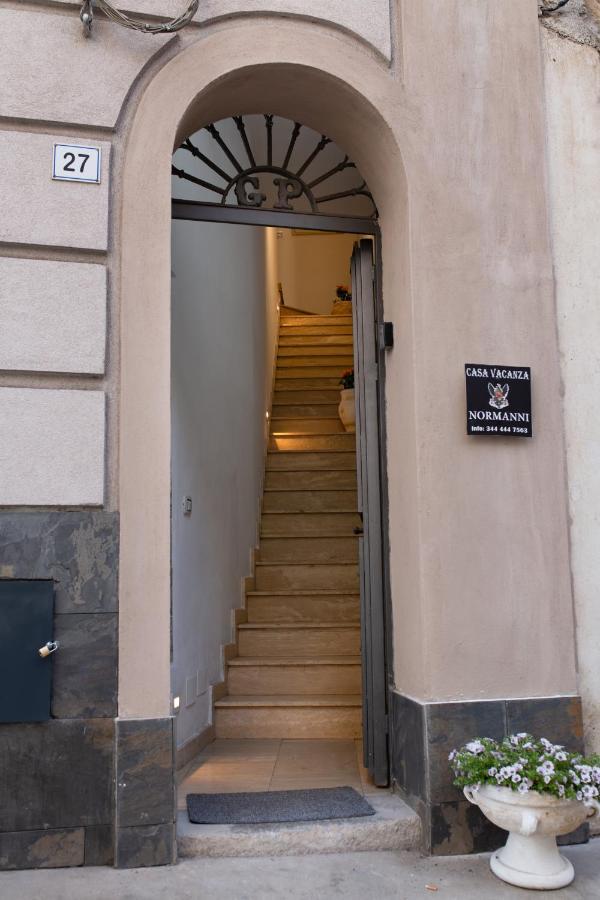 Casa Vacanza Normanni Palermo Exterior foto